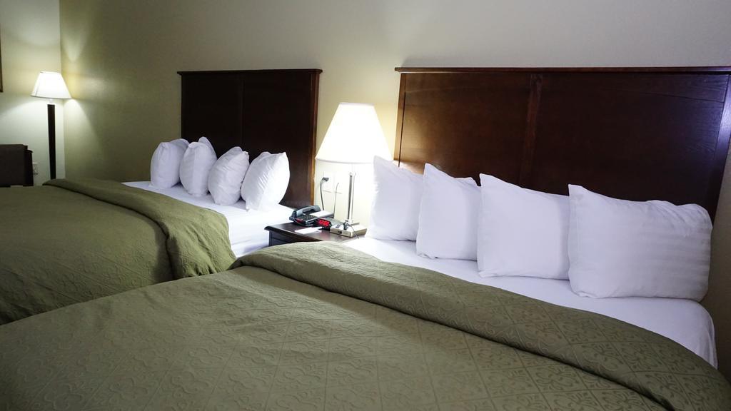 Scottish Inns - Cresson Bagian luar foto